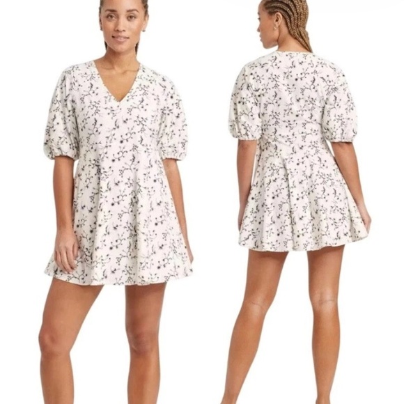 Universal Thread Dresses & Skirts - Universal Thread Floral Print V Neck Short Sleeve Tiered Mini Dress Size XS NWT